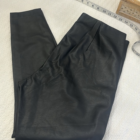 Banana Republic Vegan Leather Black Leggings - Picture 7 of 9